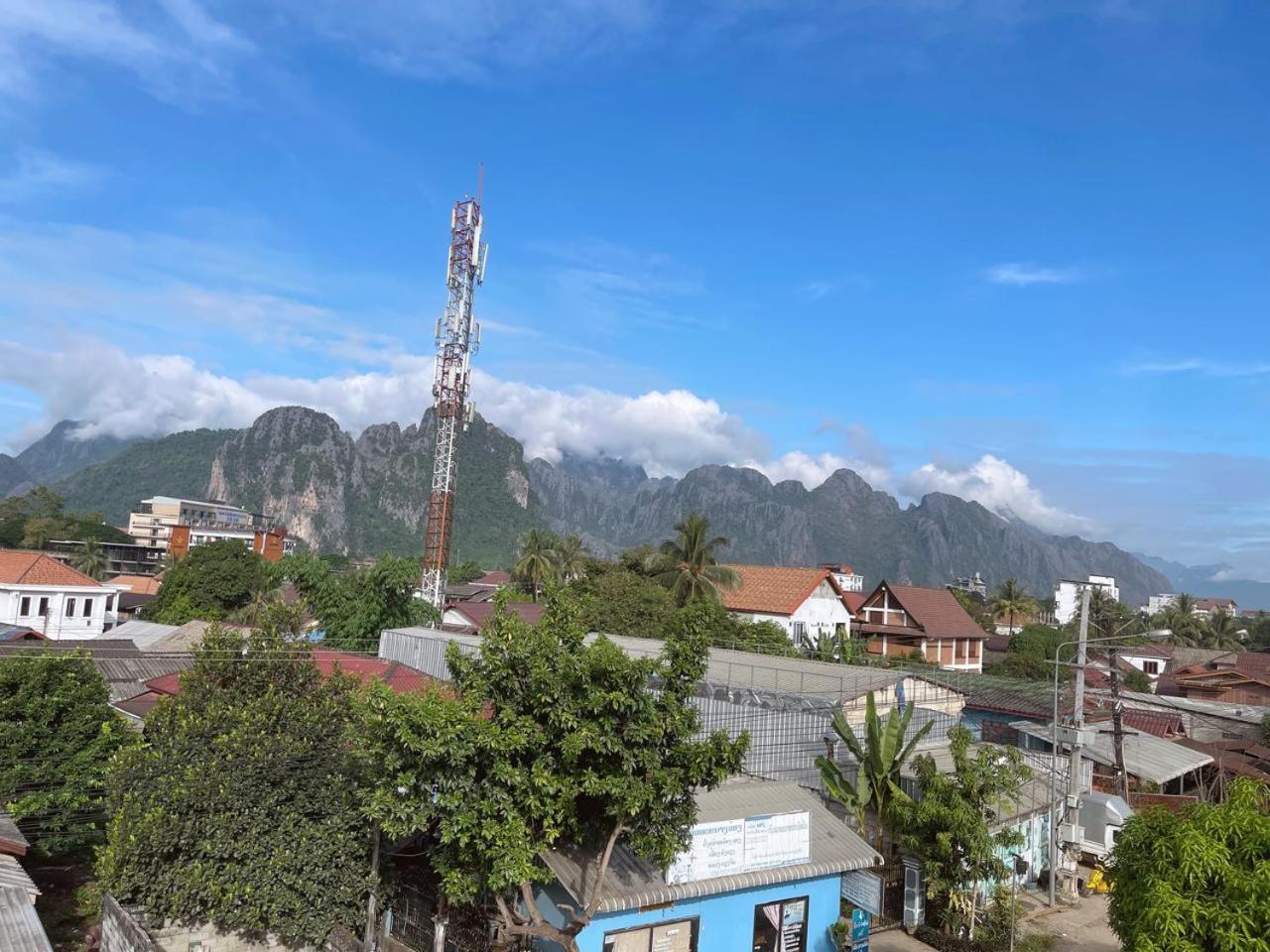 Smile Guesthouse Vangvieng Ванг Виенг Екстериор снимка